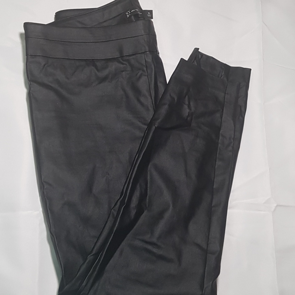 NY&C Black faux leather stretchy leggings pants XL